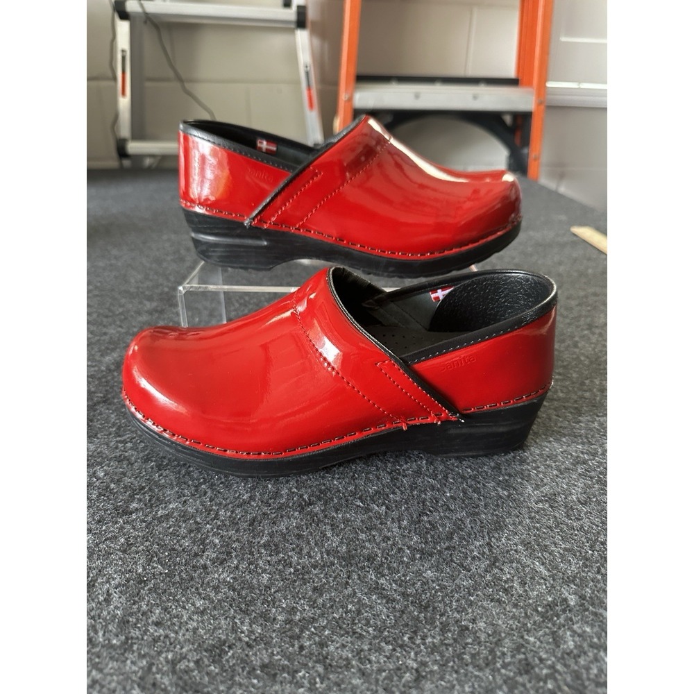 Sanita Red Patent Leather Clogs Slip On Danish Shoes Women's Size 38/US 7-7.5